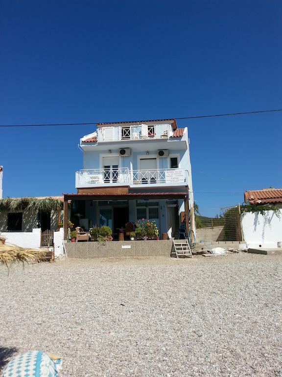 Elena Studios Tarti Esterno foto